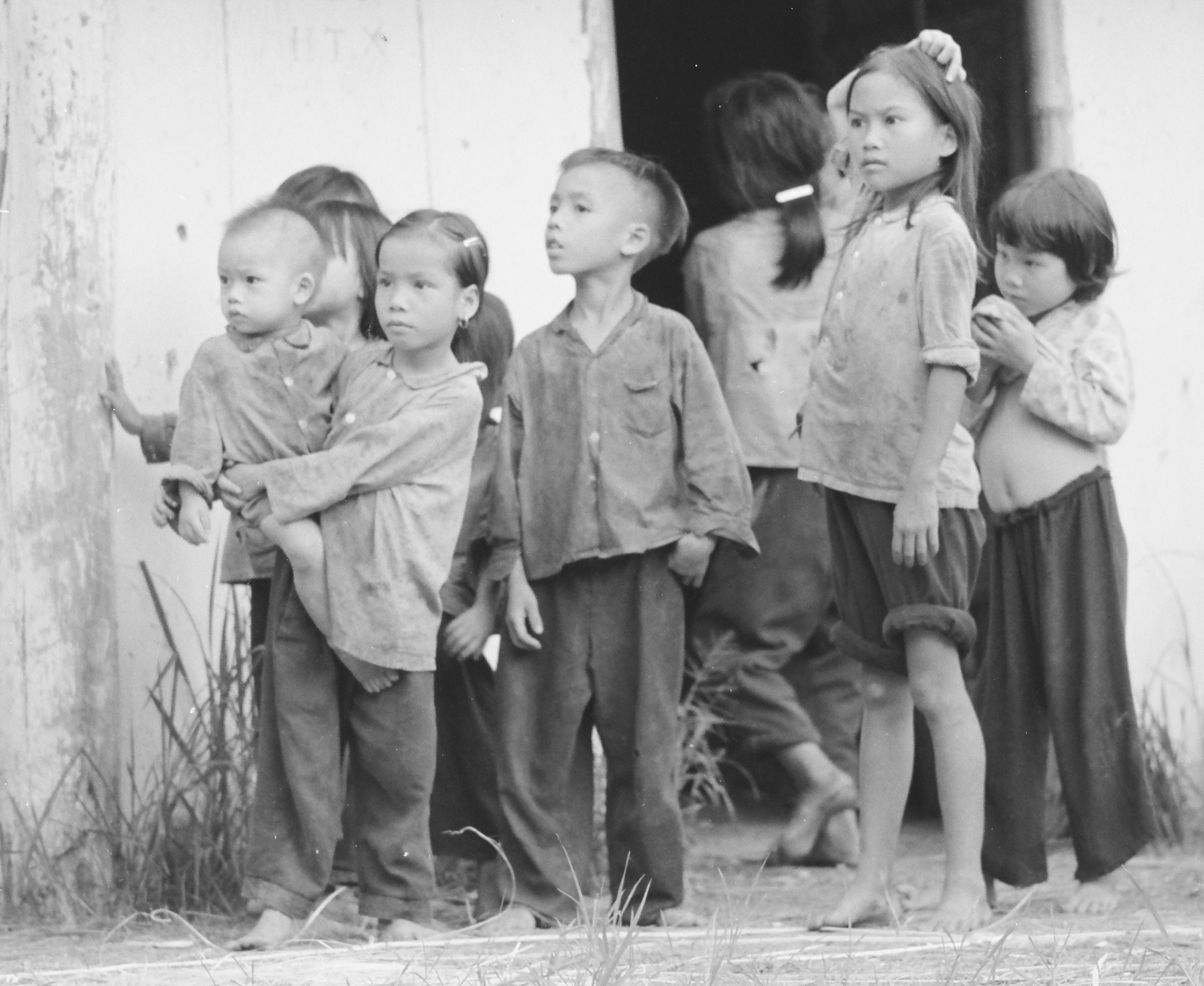Local children in an impoverished farming community in Hoa Binh Province, south-west of Hà Nội.